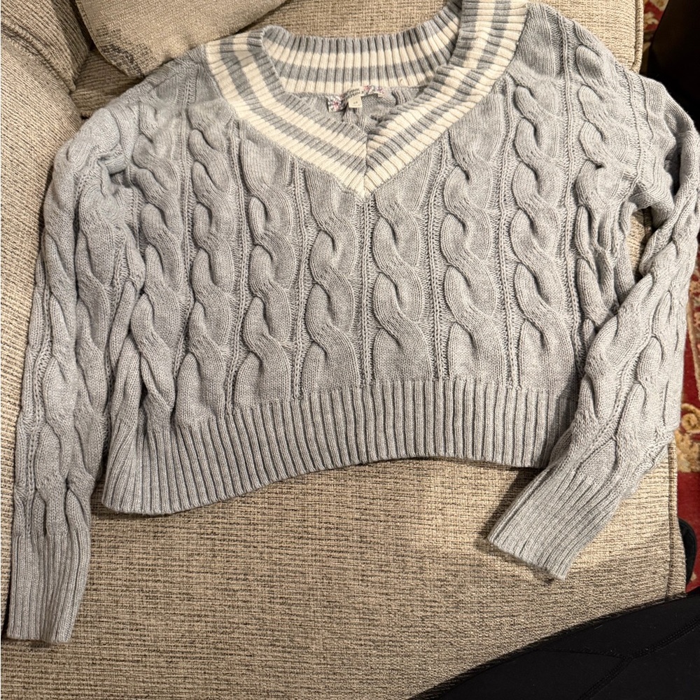 Pink Republic Cropped Cable Knit Sweater XS Gray White V-Neck Preppy